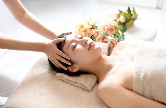 お顔を美しくケア | 中野区の理容室・cut&relaxation salon de beaute 千穂